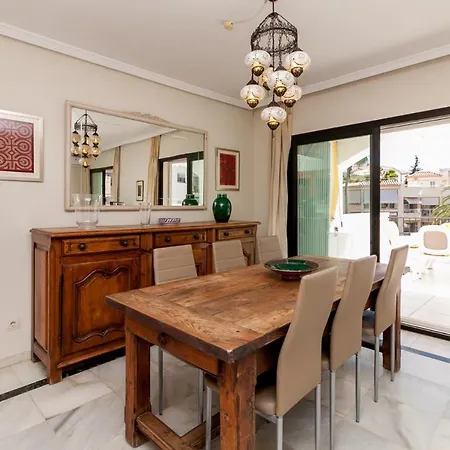 Appartement Canovas - Alcazaba Parador, Piscina, 3 Dorm