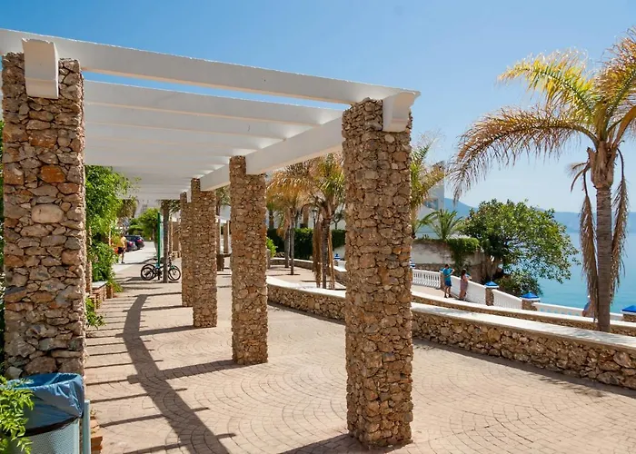 Canovas - Alcazaba Parador, Piscina, 3 Dorm נרחה